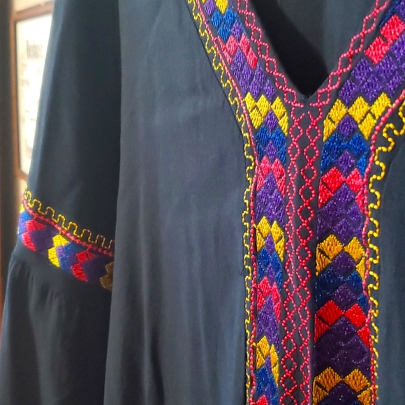 Embroidered Tunic - Picture 2 of 3